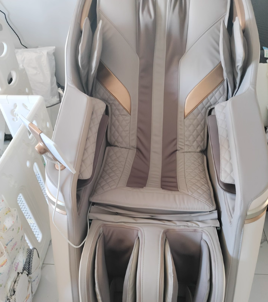 搬家急出！荣泰高端S56 Pro按摩椅，带泰式拉伸+腰腿热敷，功能完美