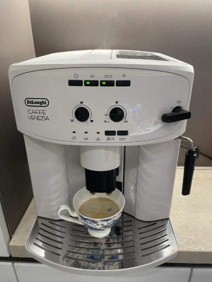 高颜值德龙咖啡机｜9成新｜闲置转让